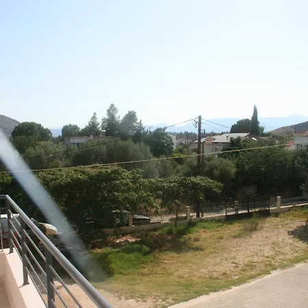 Апартаменты Ellie's Guesthouse, Nafplio *