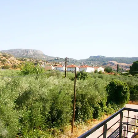 Ellie's Guesthouse, Nafplio * Ária