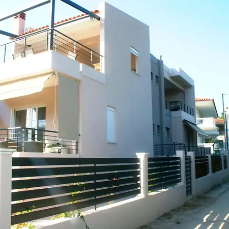 Ellie's Guesthouse, Nafplio Apartment *