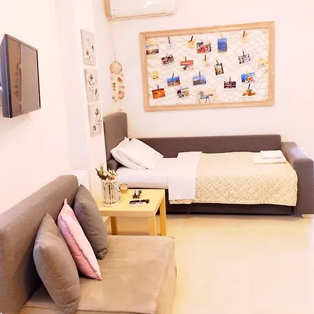 Ellie's Guesthouse, *