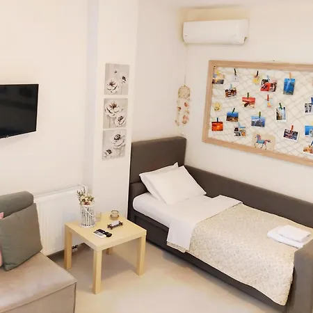 Ellie's Guesthouse, *